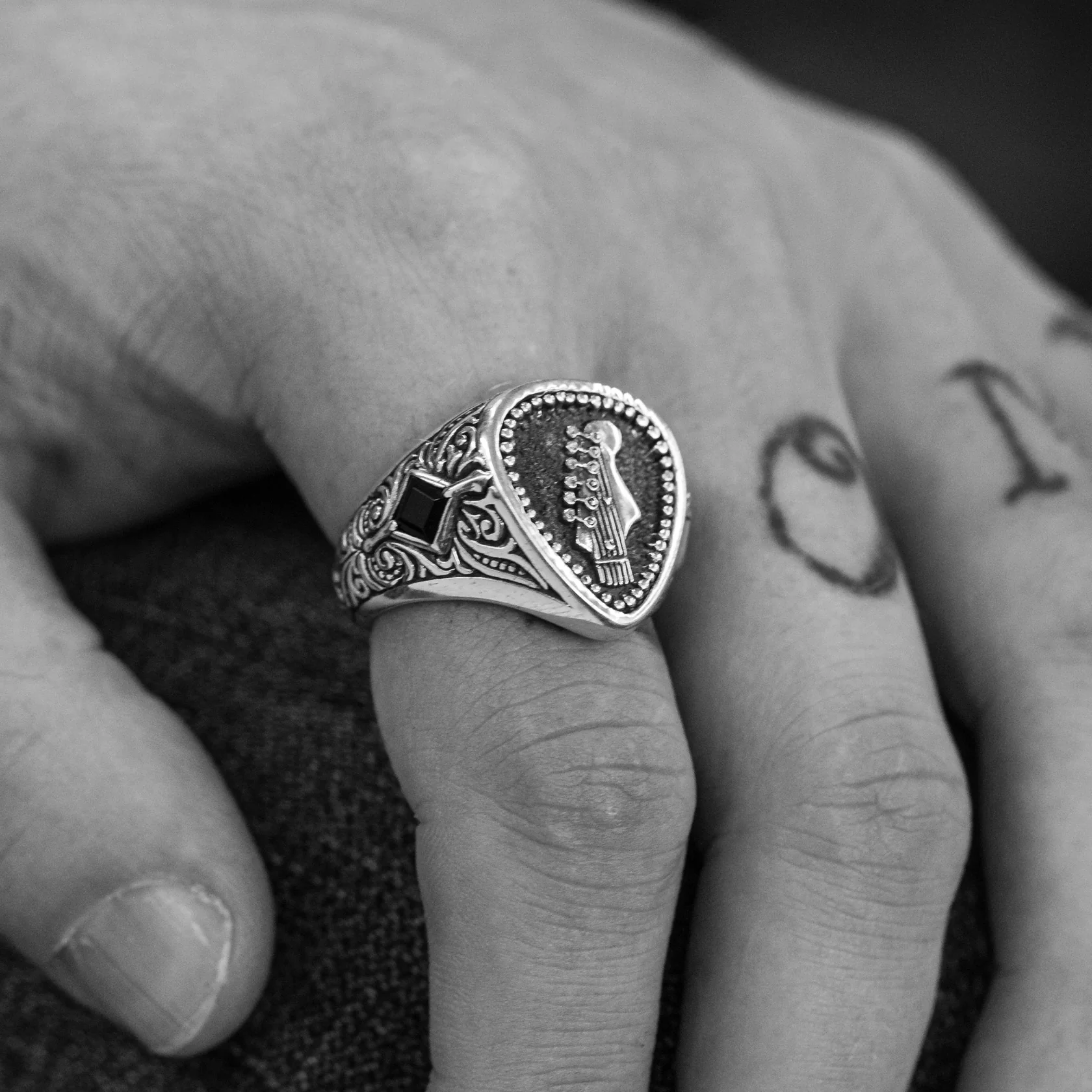 Six String x Fender - Image 3