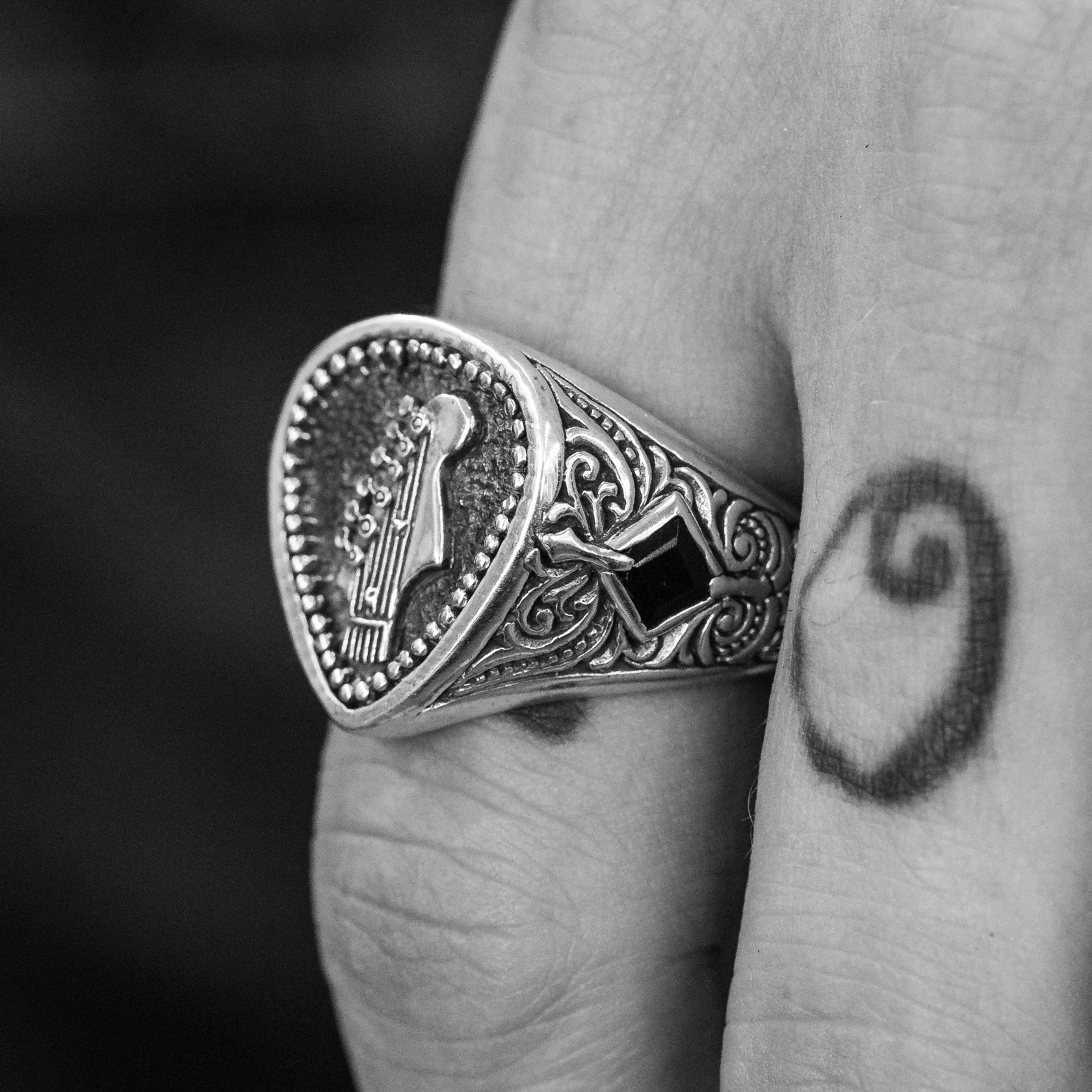 Six String x Fender - Image 4